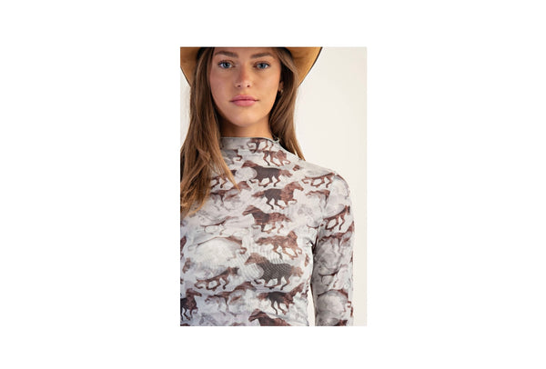 GALLOPING HORSE PRINT MESH LS TOP