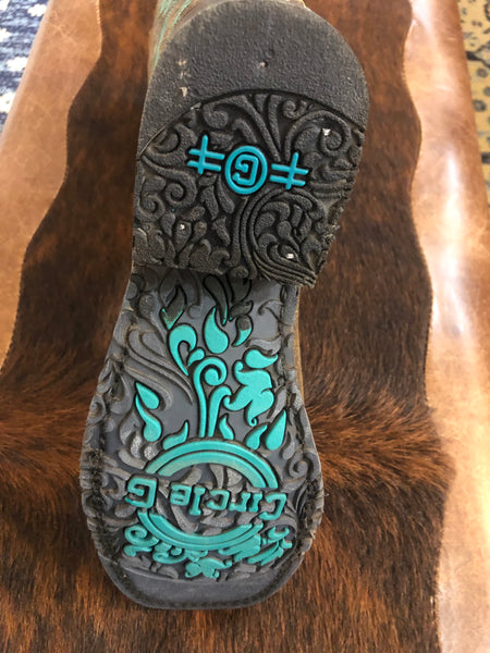 LD PEANUT EMBROIDERY WIDE SQ. TOE